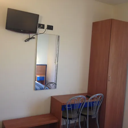Szálloda Iride Stazione Lambrate Citta Studi 2*
